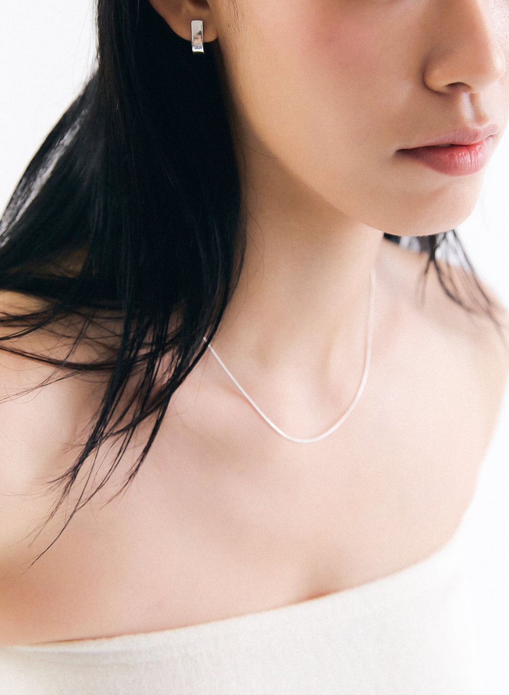 CURL-BAR EARRING