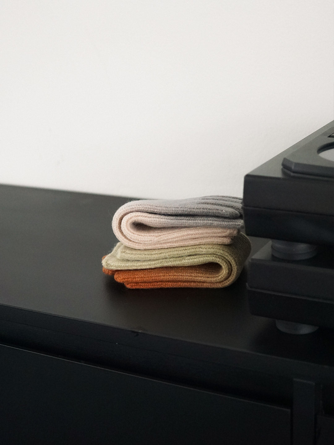 Gradient Wool-Blend Gloves