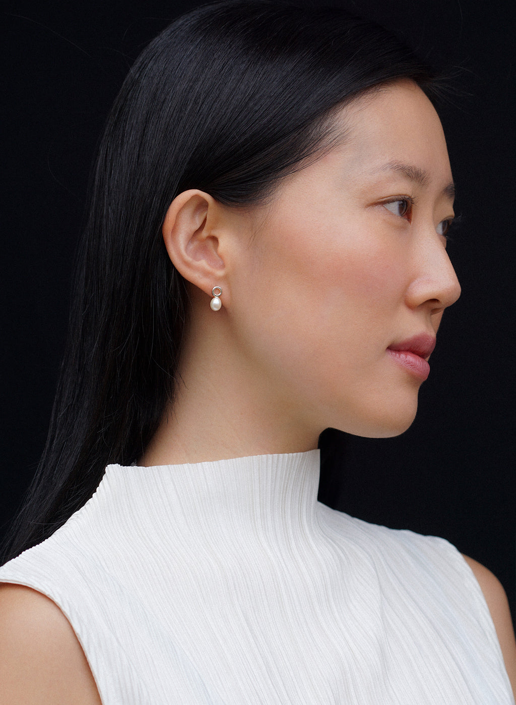 GRACE PEARL STUDS