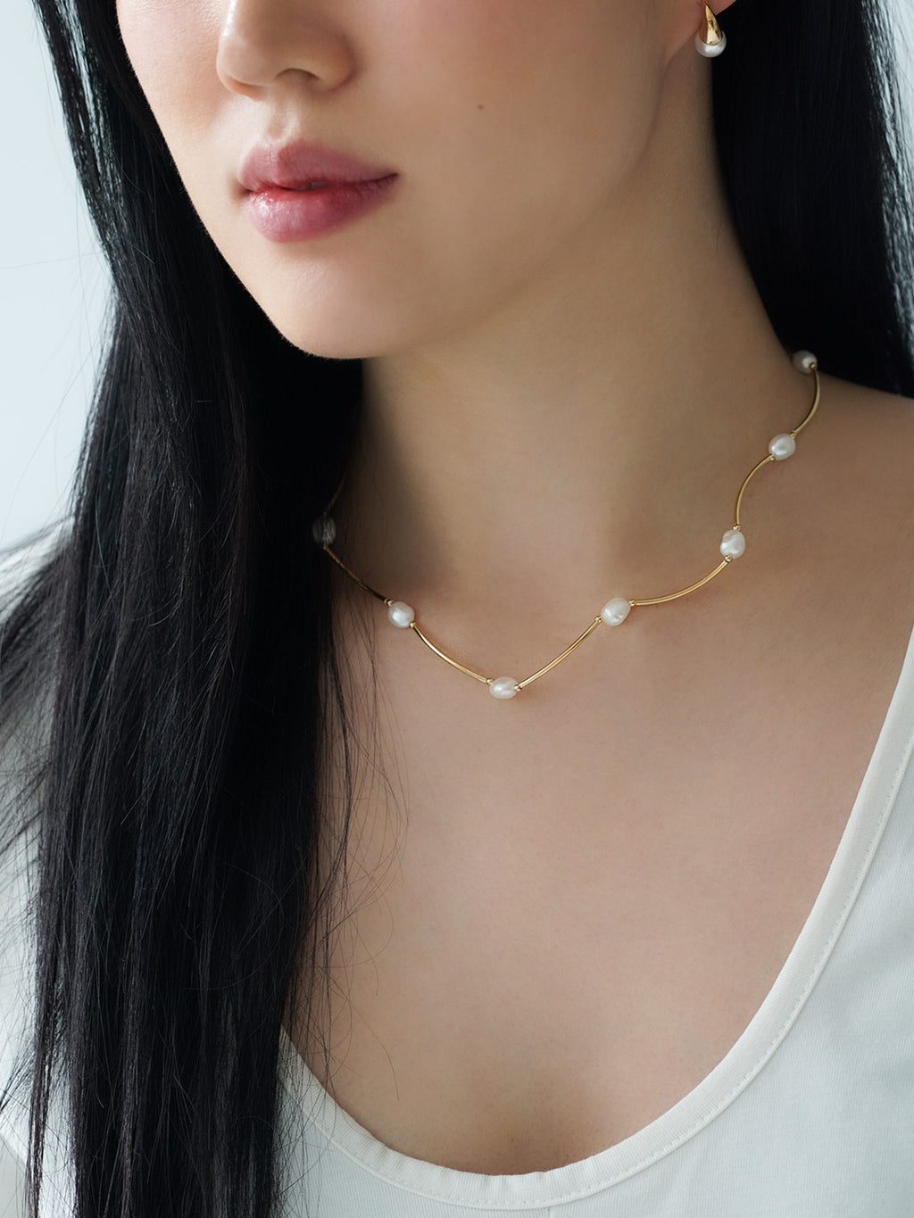 LILY PEARLS EARRINGS
