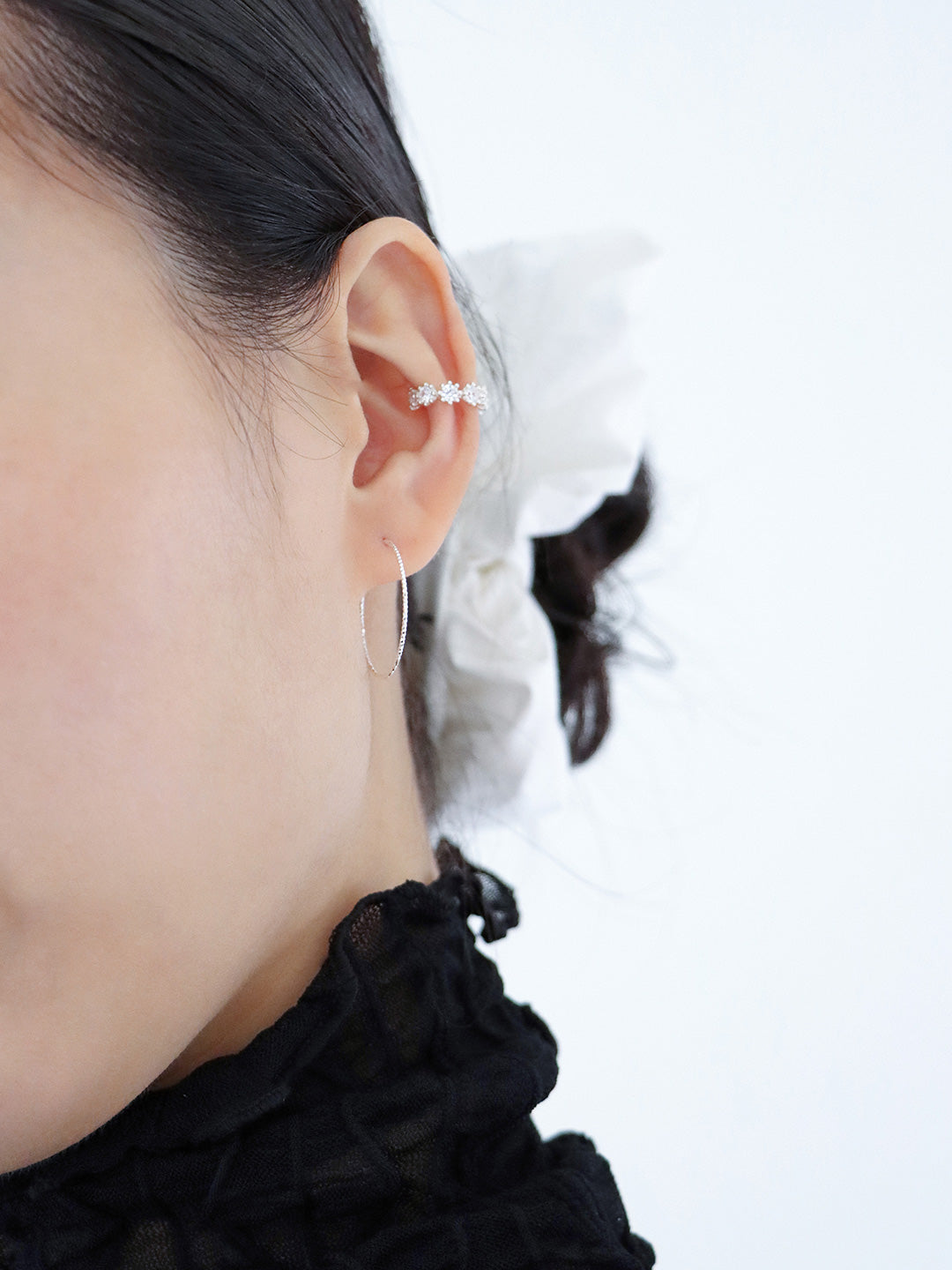 CUBIC ZIRCONIA EAR-CUFF