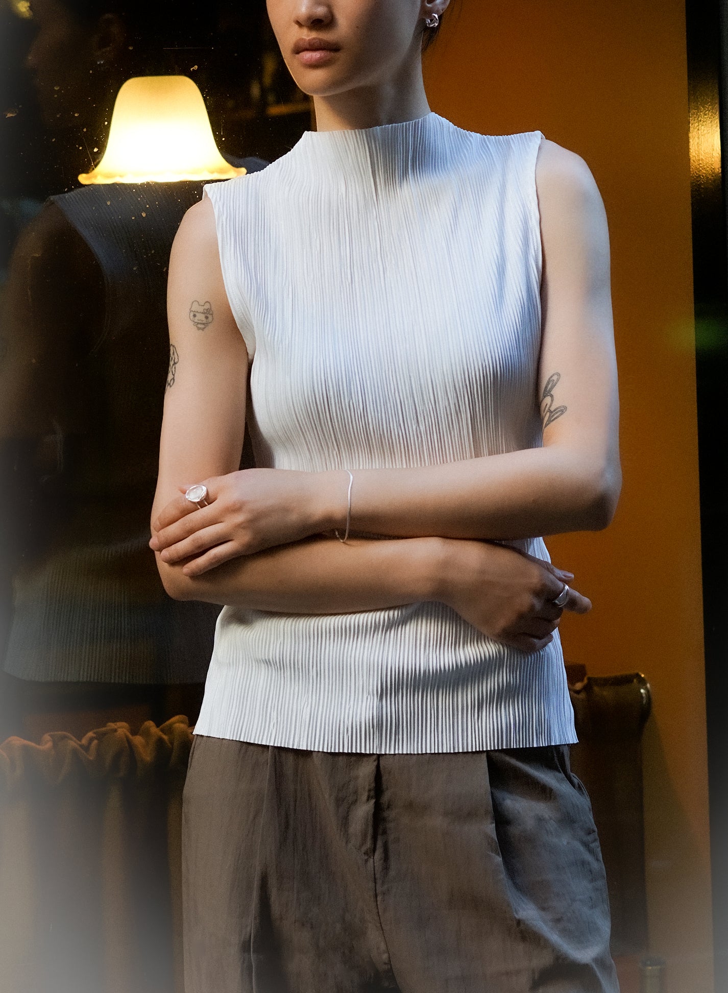 [40%OFF] Pleated Sleeveless Top ii ㅡ White