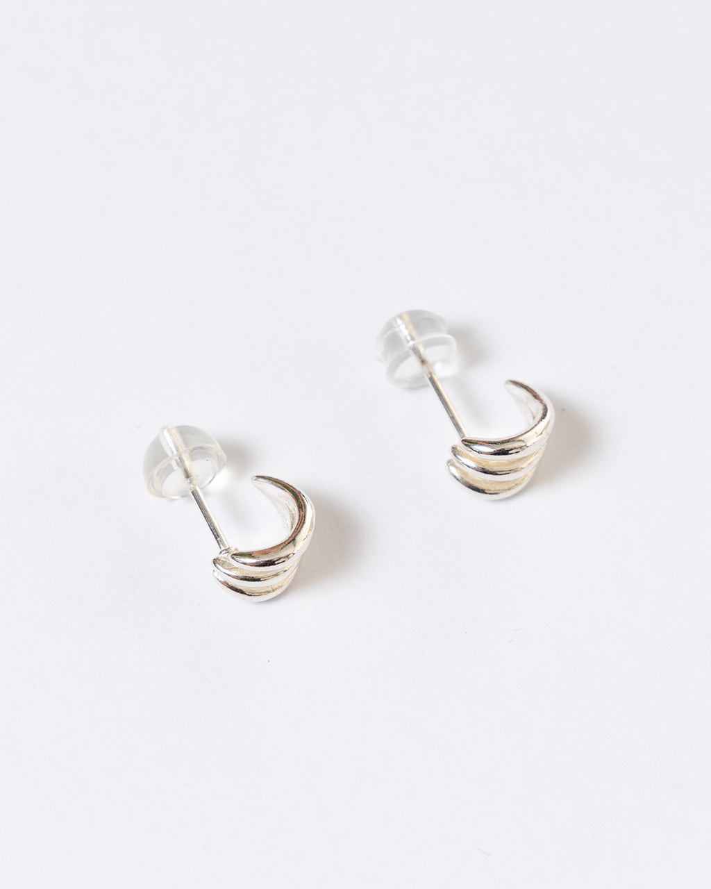 Ribbed Studs