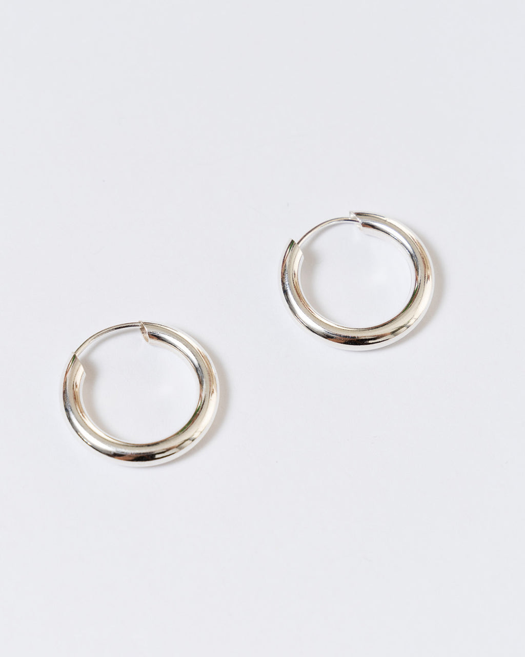 Sia Hoops