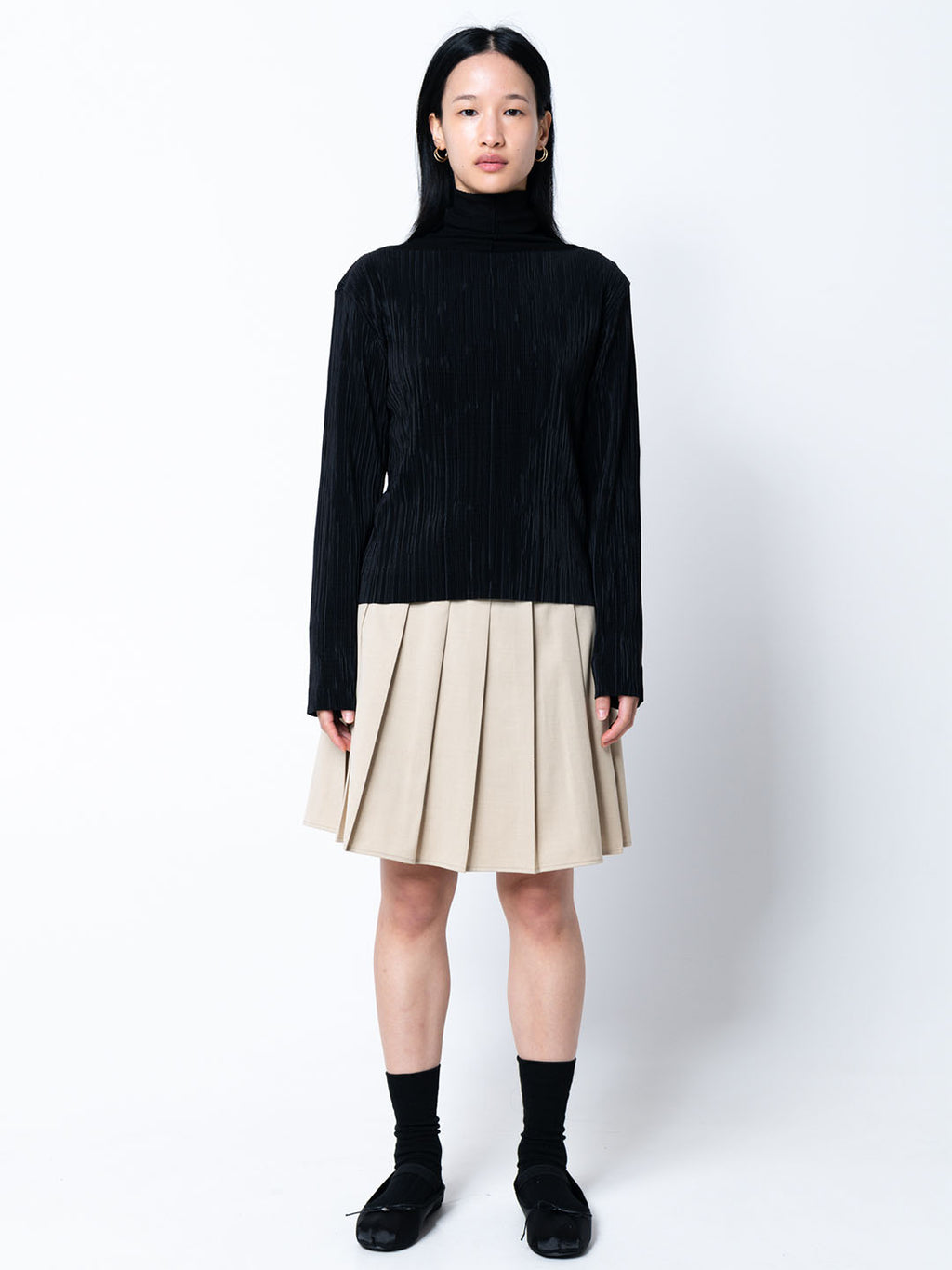 Soft Pleats Long-Sleeve Top ㅡ Black