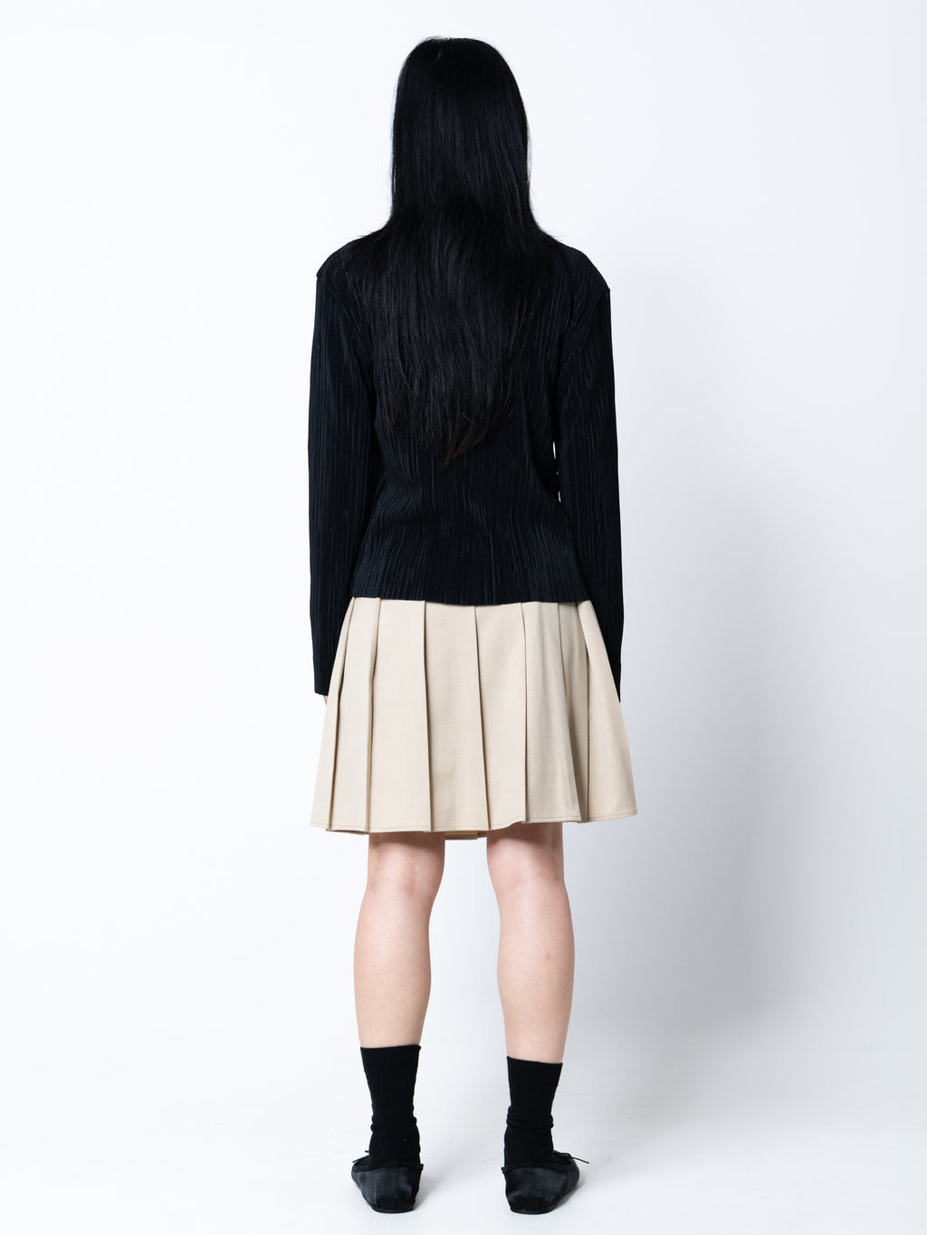Soft Pleats Long-Sleeve Top ㅡ Black