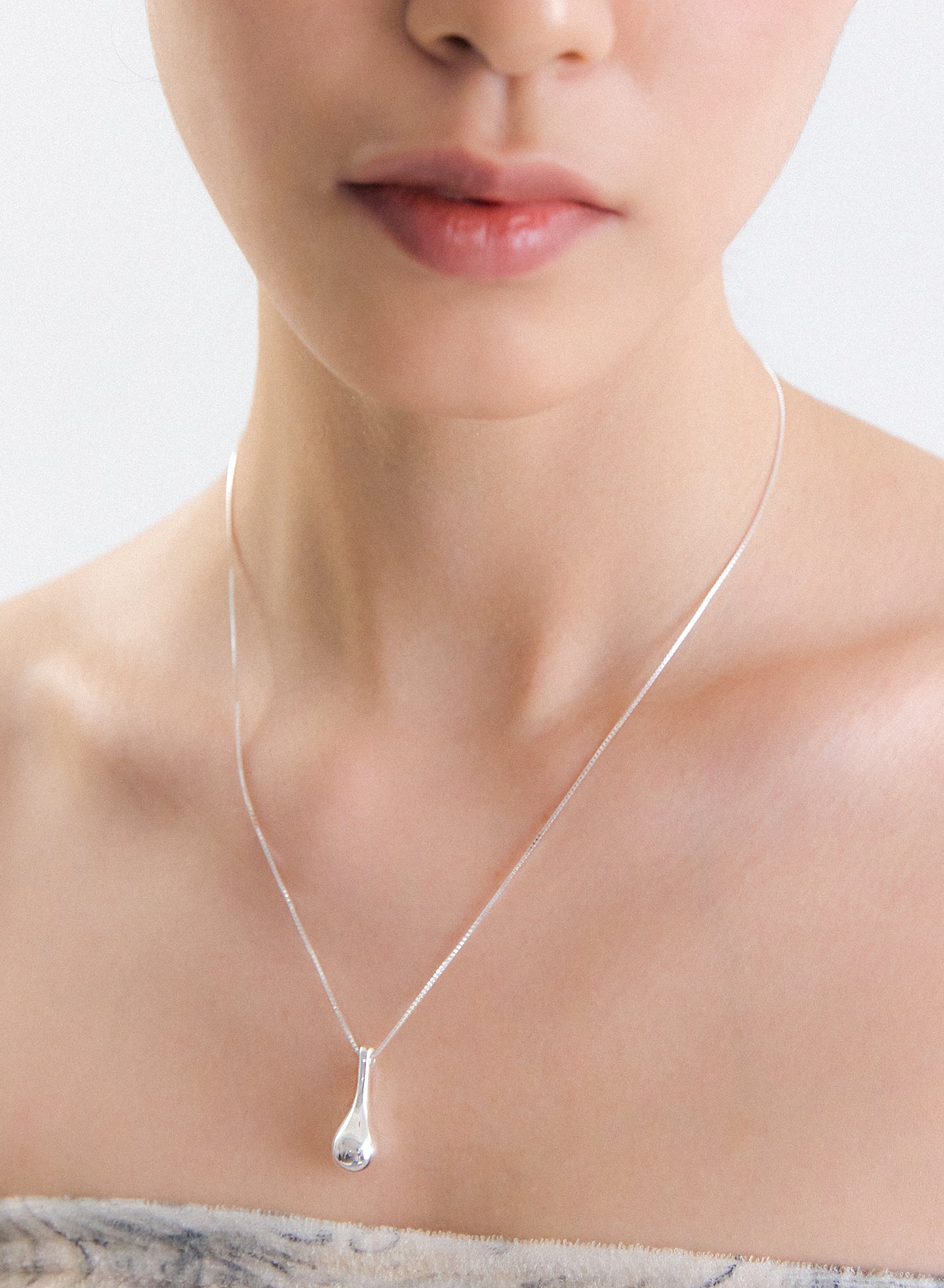 WATER DROP NECKLACE