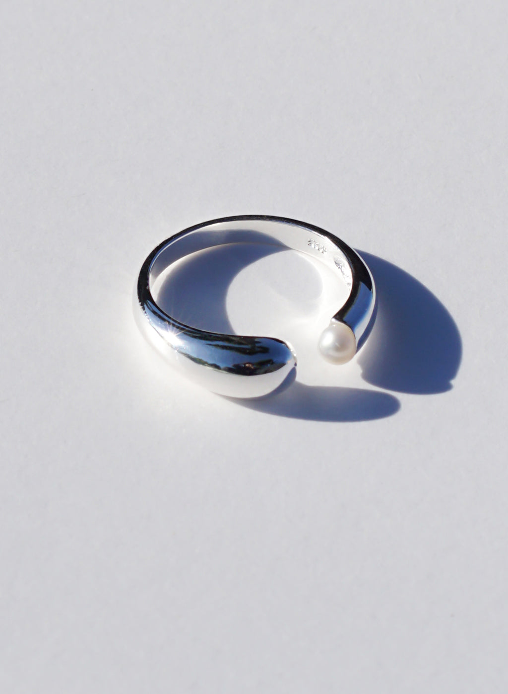 MOON PEARL RING