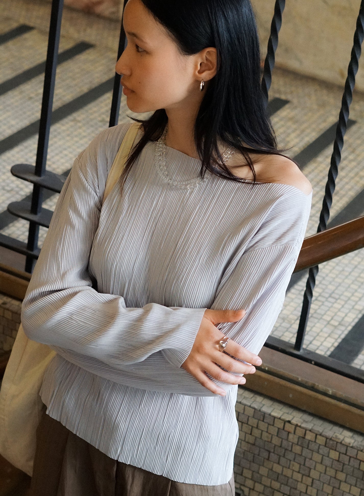 Soft Pleats Long-Sleeve Top ㅡ Grey