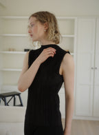 Pleated Sleeveless Top ii ㅡ Black