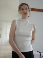 Pleated Sleeveless Top ii ㅡ Cream