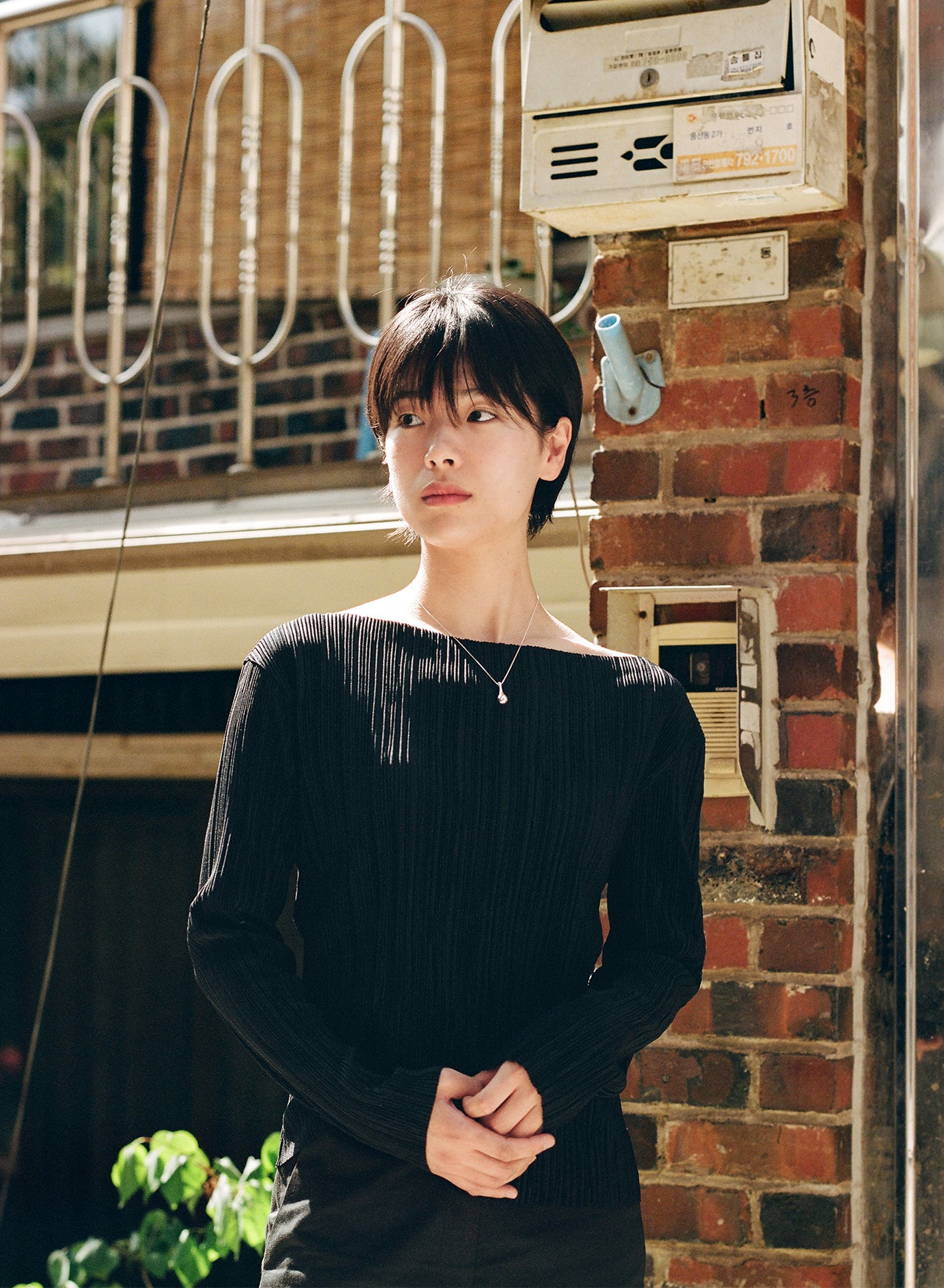 Soft Pleats Long-Sleeve Top ㅡ Black